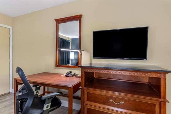 ארלנגר Econo Lodge מראה חיצוני תמונה